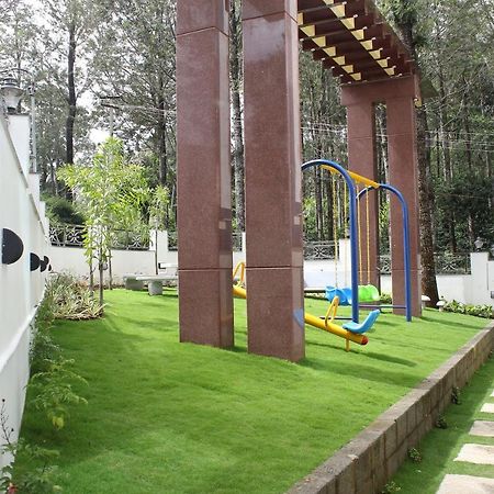 Hotel The Lavish Moon Yercaud Exterior foto